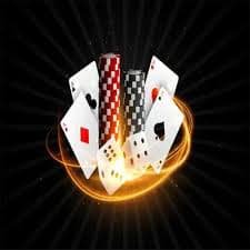 tot222 ပလက်ဖောင်းတွင် Slots နှင့် Live Casino ကစားနေသော မြန်မာ ကစားသူ